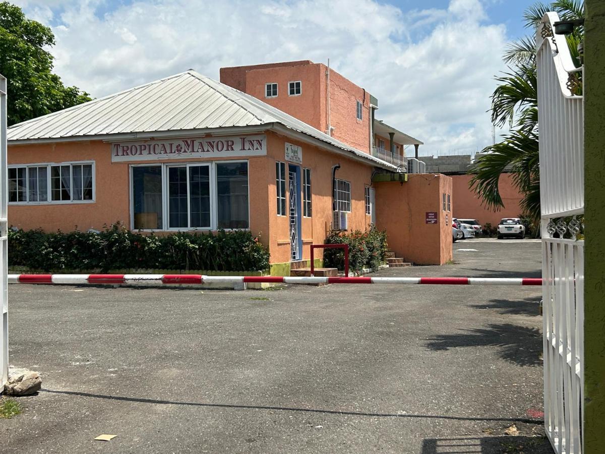 Tropical Manor Inn - Kingston Exterior photo